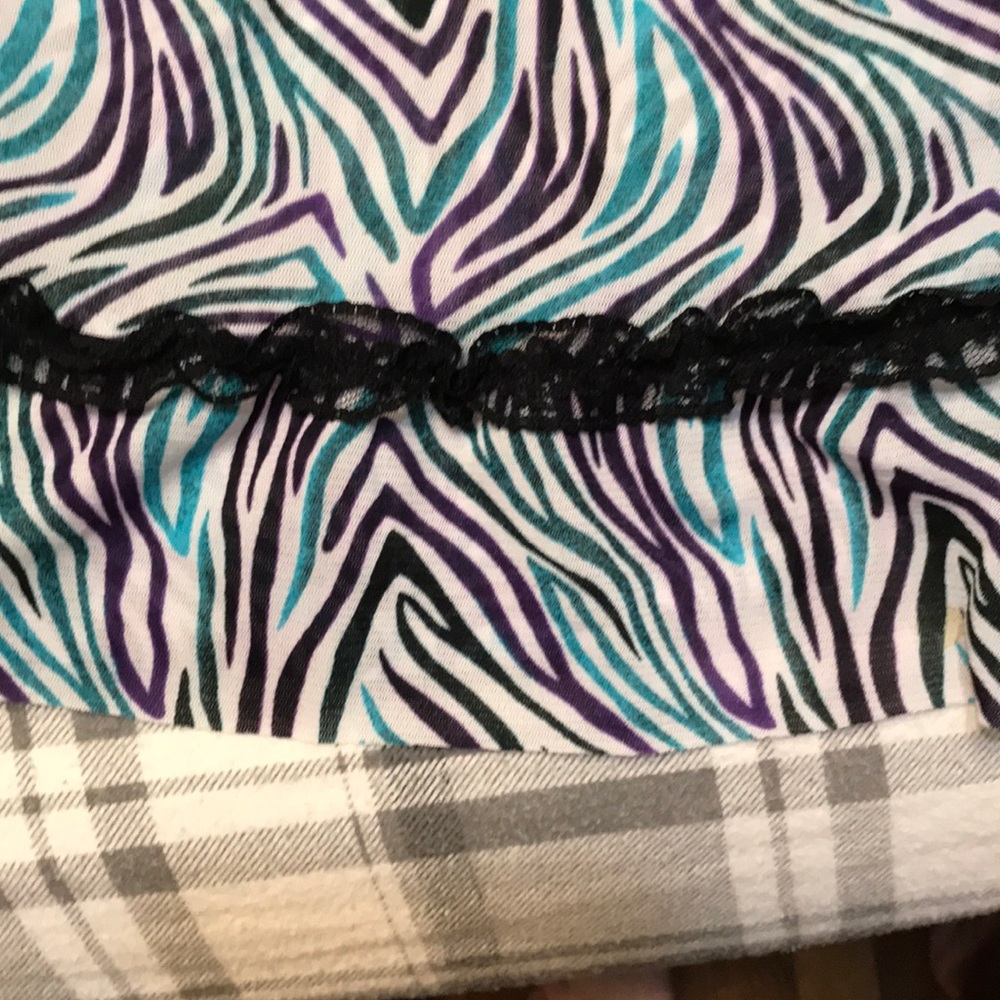 Intimates - Picture 4 of 6
